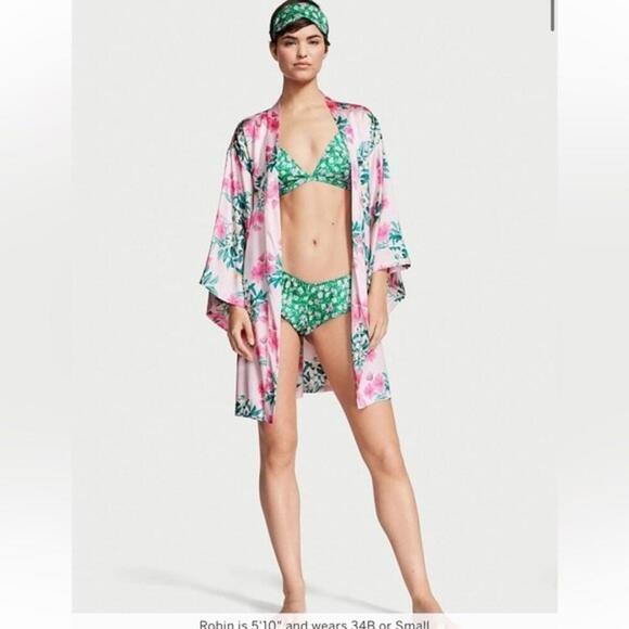 Victoria secret Very Sexy 4-Piece Silk Gift Set - Picture 1 of 6